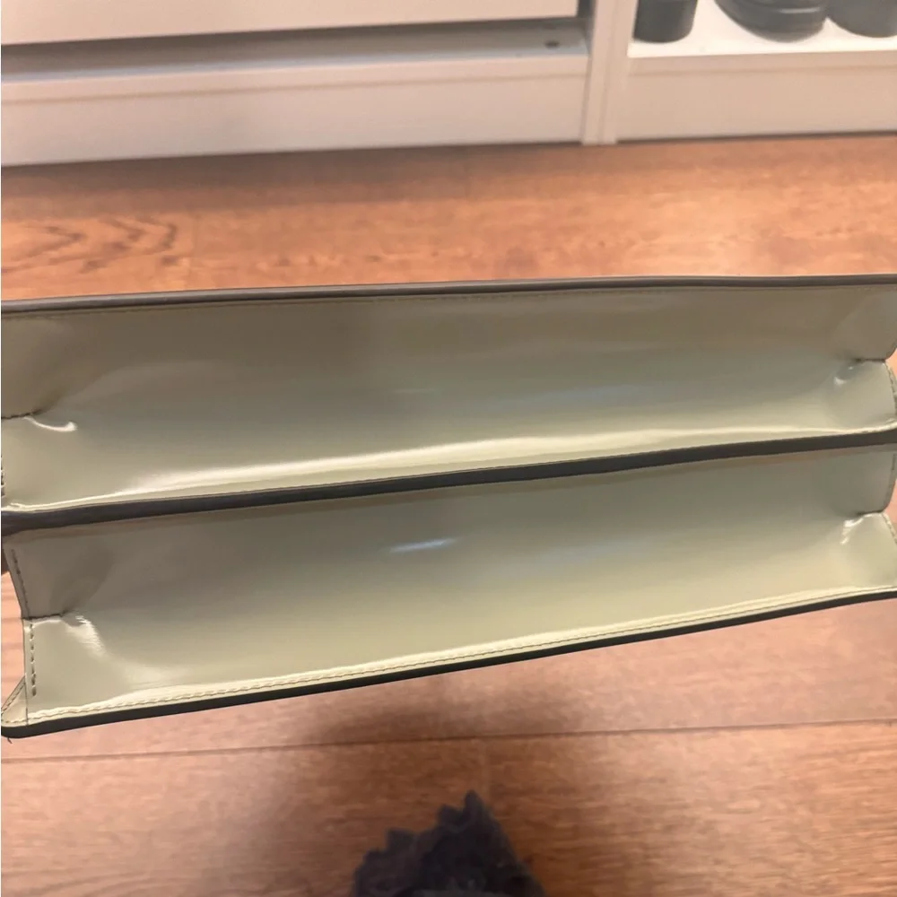 Fendi Peekaboo Cut - Picture 7 of 17
